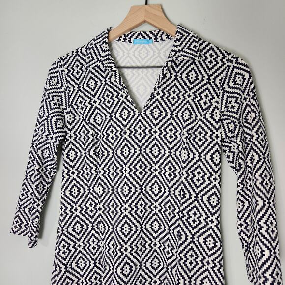J. McLaughlin Geometric Print Collared V-neck Stretch Catalina Cloth Dress - Picture 2 of 9